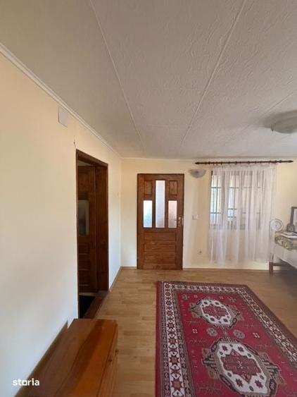 Casă cu 3 camere cu Teren 898 Mp în Central