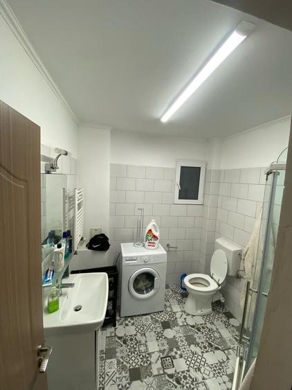 Apartament cu 3 camere semidecomandat, mobilat în Sala Palatului