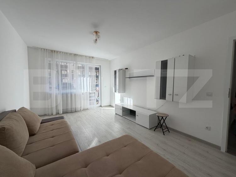 Apartament cu 2 camere decomandat, mobilat în Tractorul