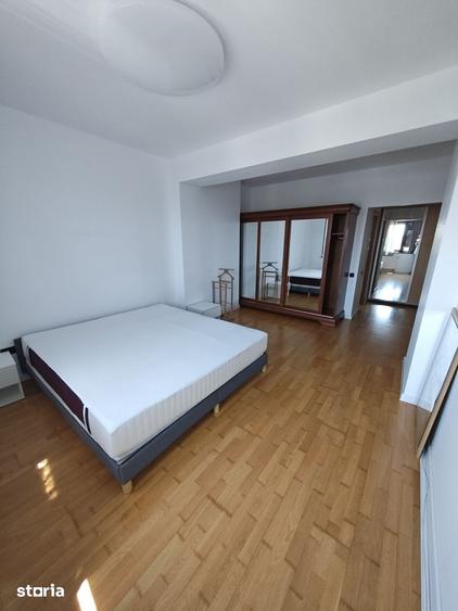 Apartament cu 3 camere decomandat, mobilat în Moșilor