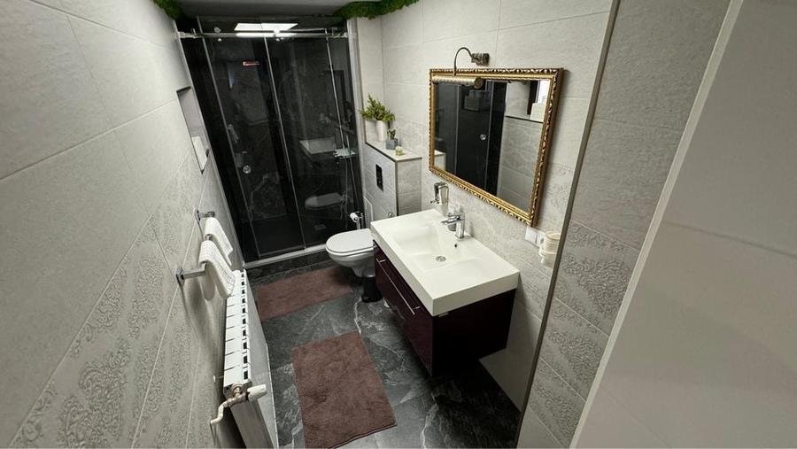 Apartament cu 2 camere decomandat în Ultracentral