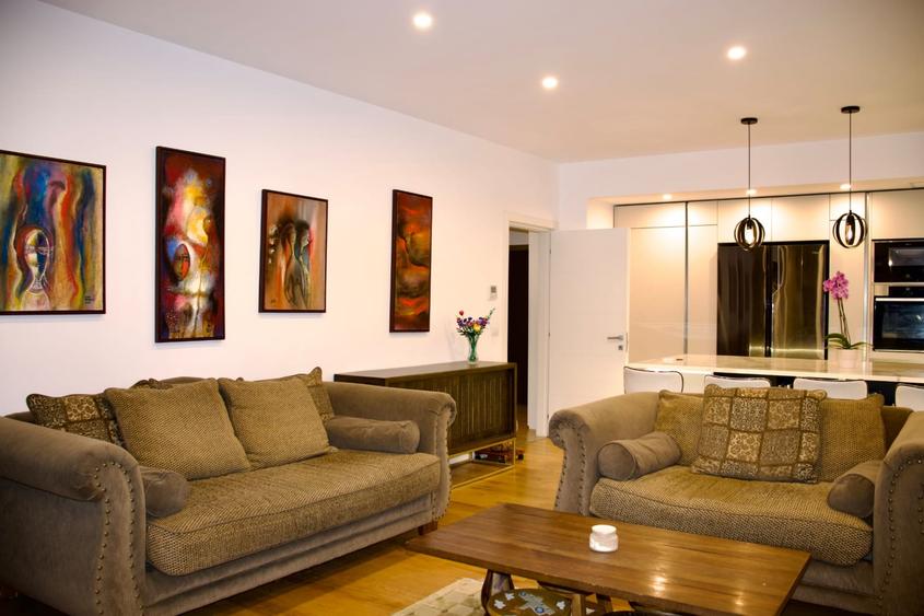 Apartament cu 3 camere decomandat în Kiseleff