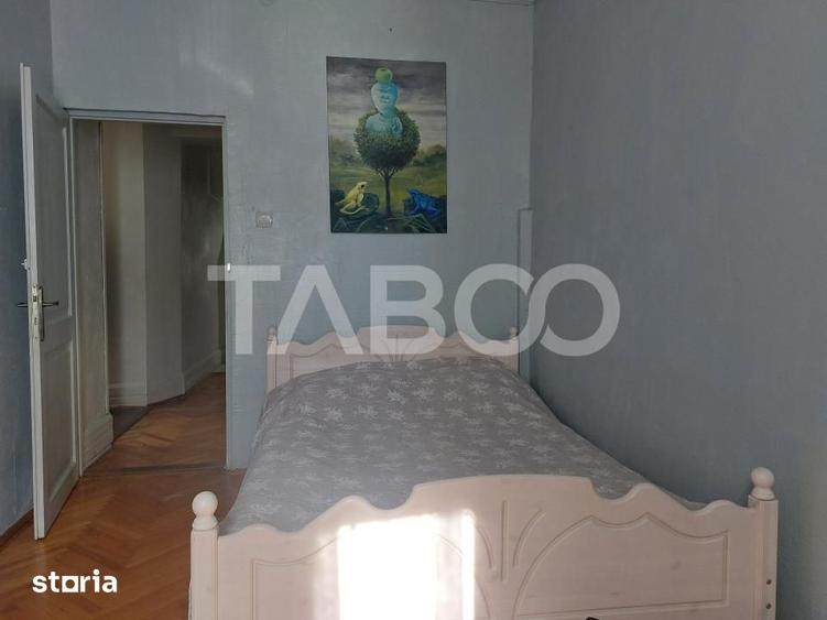 Casă cu 3 camere cu Teren 120 Mp în Reșița