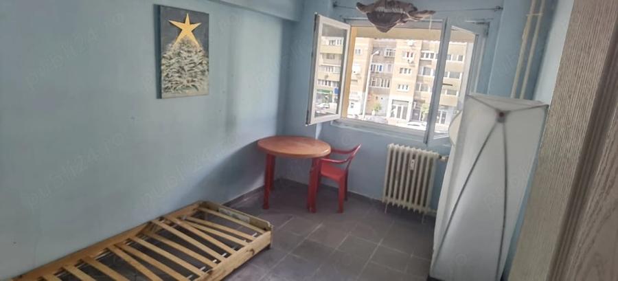 Apartament cu 3 camere decomandat în Pantelimon