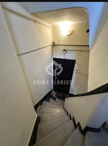 Apartament cu 5 camere decomandat în Dorobanți