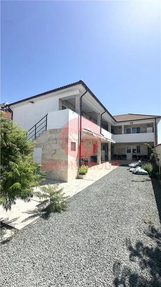 Spațiu comercial, de 200 mp, în Central