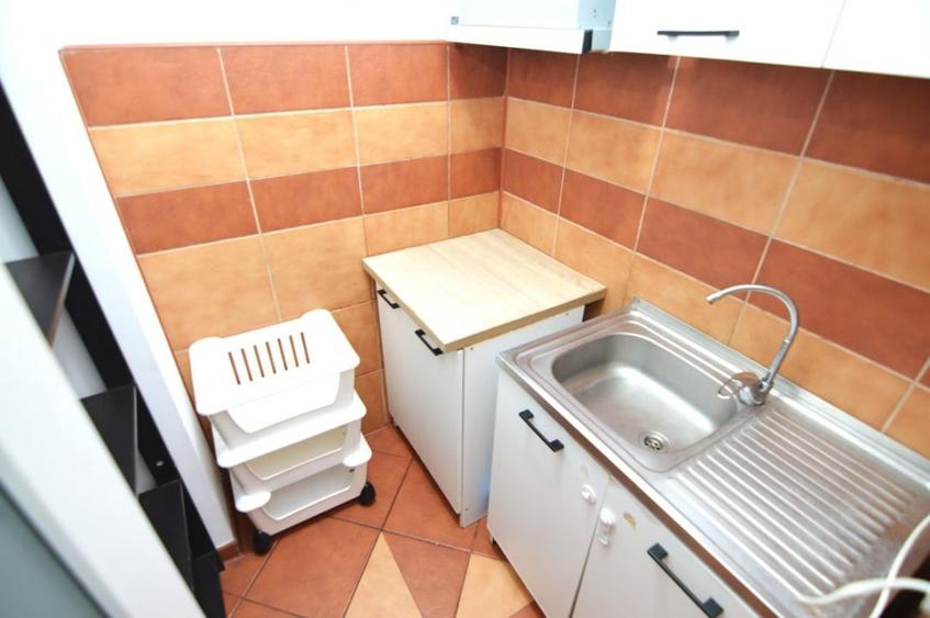 Apartament cu 3 camere, mobilat în Calea Călărașilor