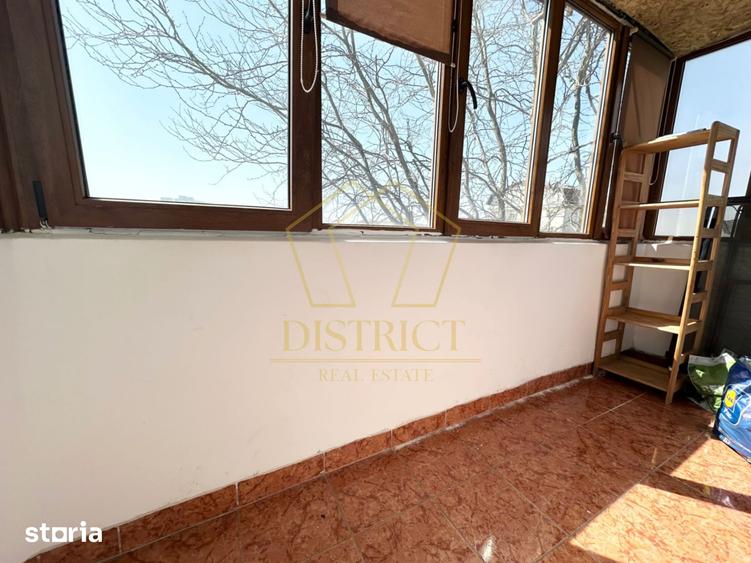 Apartament cu 3 camere decomandat în Dacia