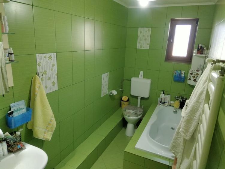 Casă cu 3 camere cu Teren 1000 Mp în Copăceni