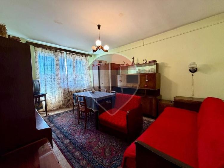 Apartament cu 3 camere decomandat în Grigorescu