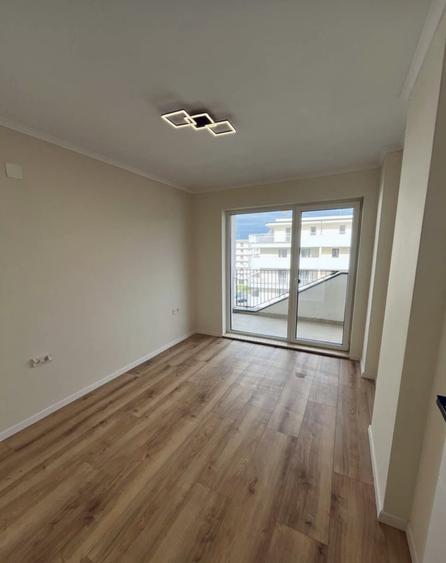 Apartament cu 2 camere semidecomandat, mobilat în Florești — fotografia 1