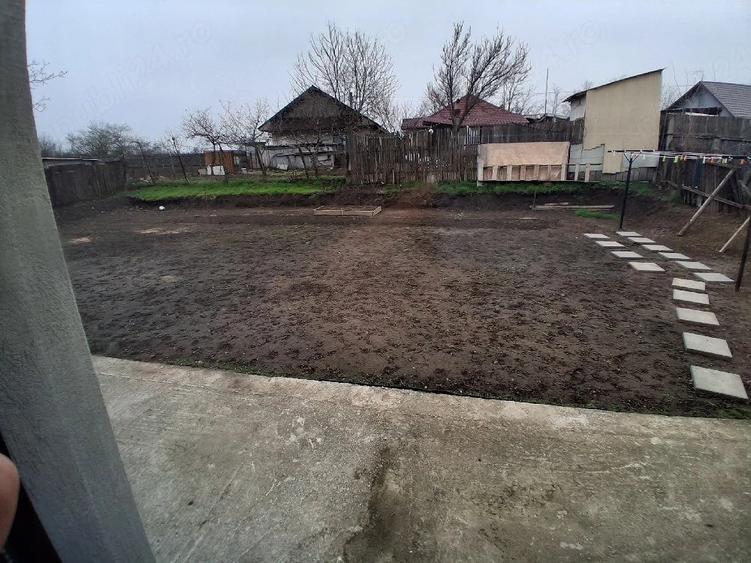 Casă cu Teren 640 Mp în Central