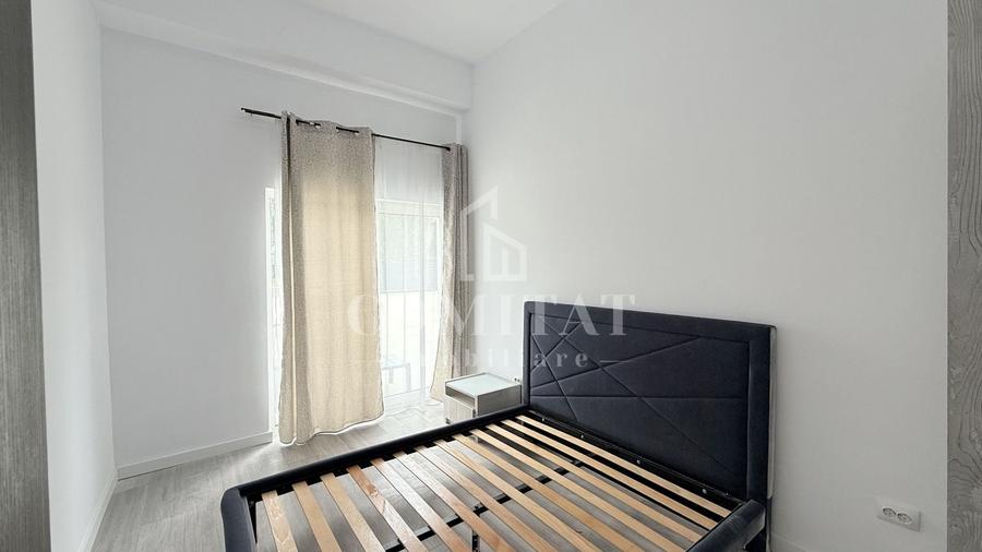 Apartament cu 3 camere semidecomandat, mobilat în Dâmbul Rotund