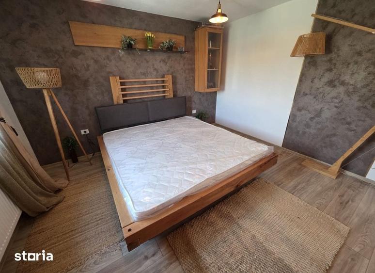 Casă cu 5 camere cu Teren 700 Mp în Valea Lupului