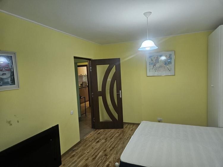 Apartament cu 3 camere decomandat, mobilat în Drumul Taberei