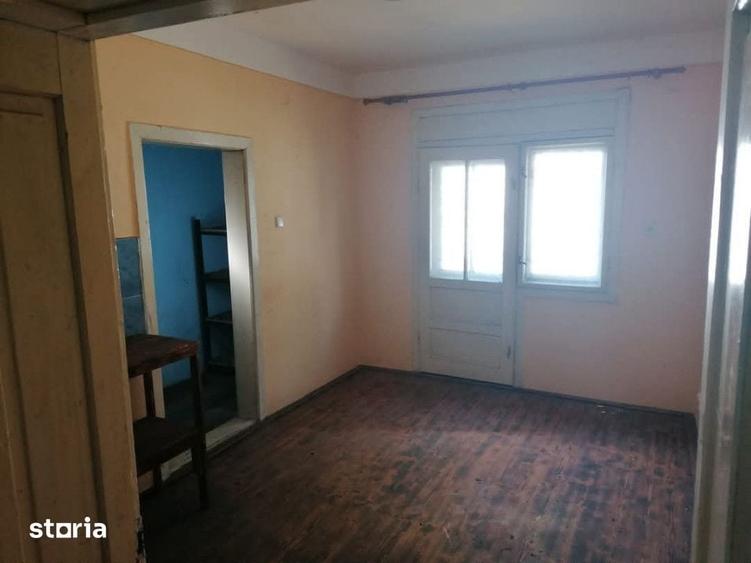 Casă cu 7 camere cu Teren 600 Mp în Călinești-Oaș