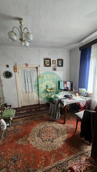 Casă cu 4 camere cu Teren 480 Mp în Est
