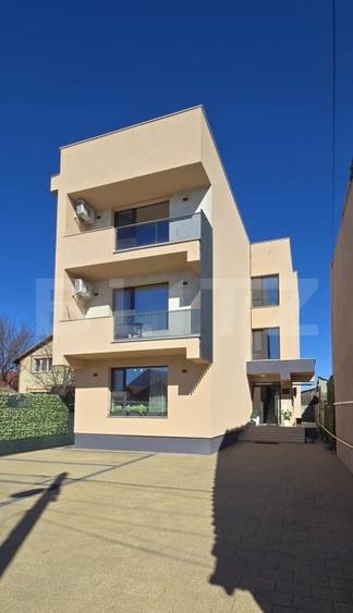 Hotel/Pensiune, de 320 mp, în Brestei