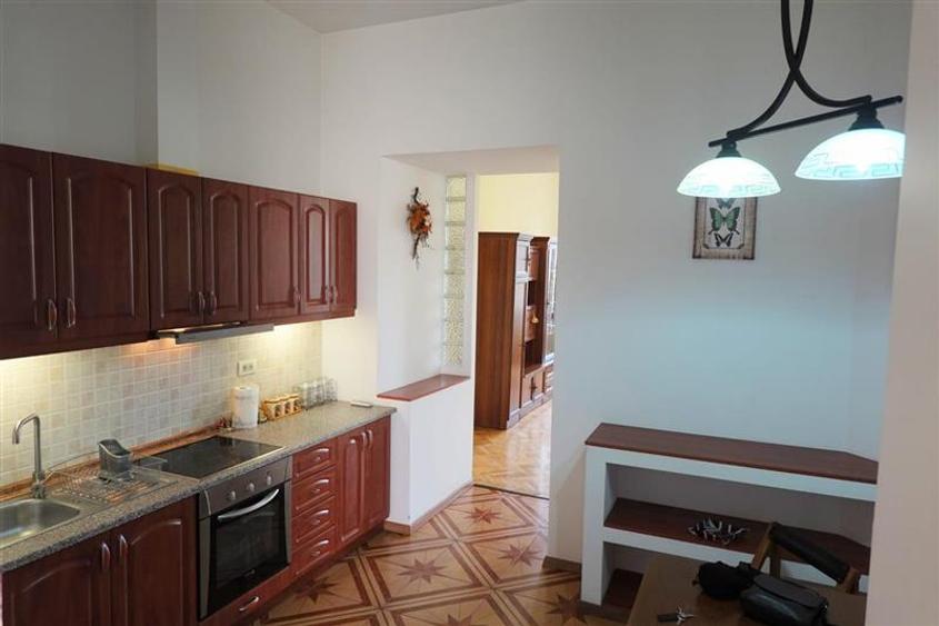 Apartament cu 2 camere decomandat în Ultracentral