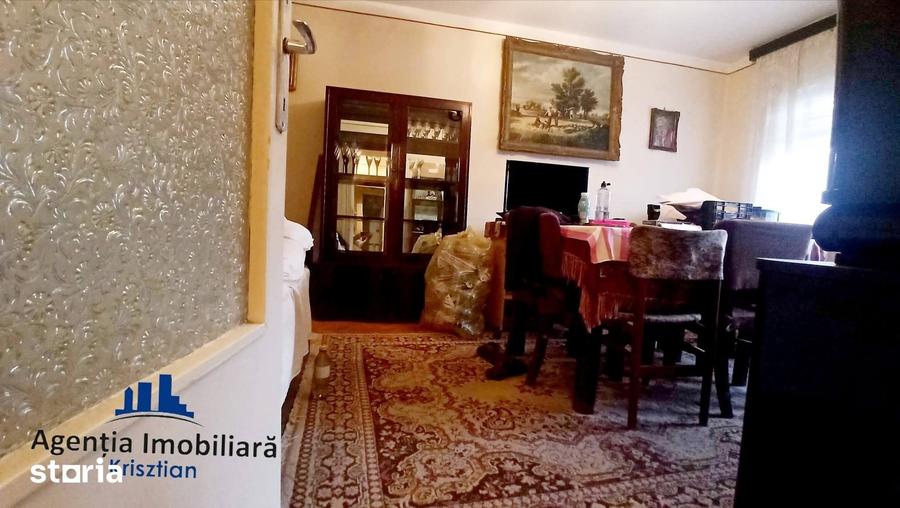 Apartament cu 4 camere decomandat în Burdea