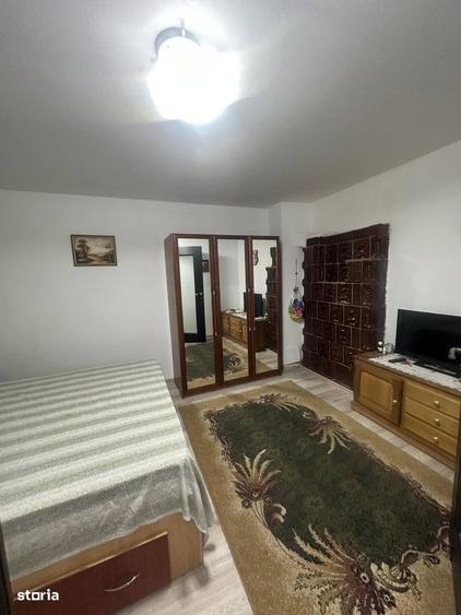 Casă cu 3 camere cu Teren 950 Mp în Central