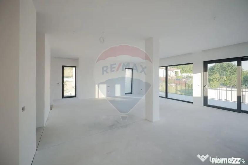 Casă cu 4 camere cu Teren 575 Mp în Central