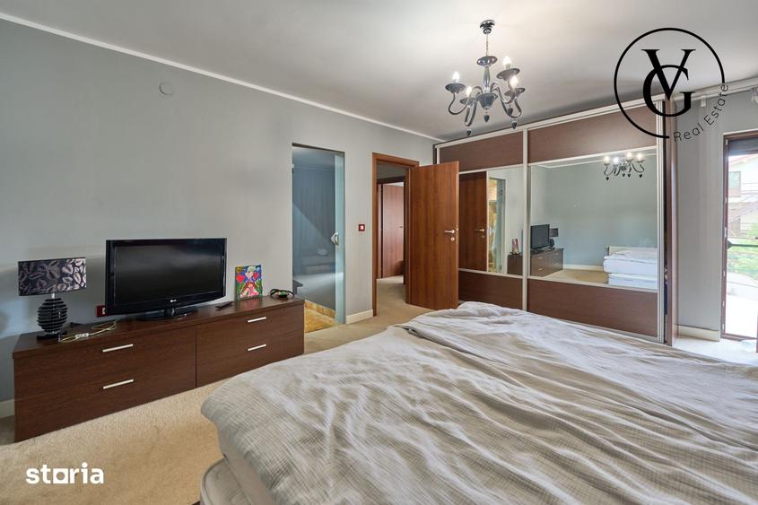 Casă cu 4 camere decomandat cu Teren 236 Mp în Central