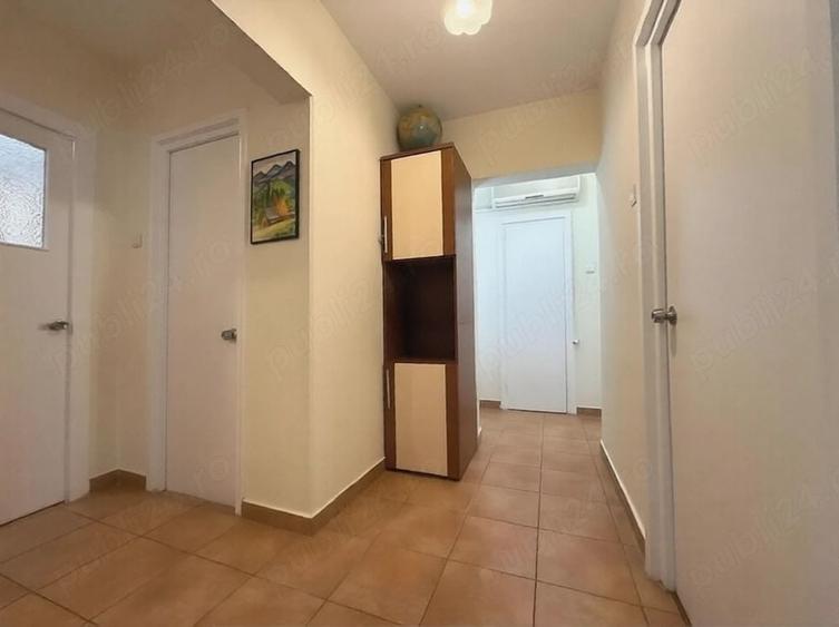 Apartament cu 3 camere decomandat, mobilat în Tineretului