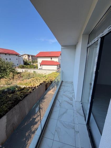 Casă cu 4 camere cu Canalizare în Roșu