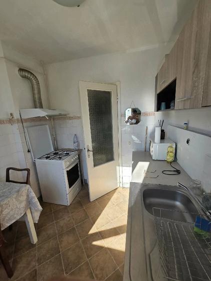 Apartament cu 2 camere nedecomandat în Tudor Vladimirescu