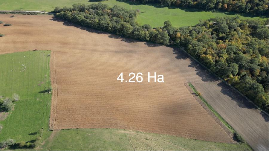 Teren agricol extravilan de 42600 mp, în Central