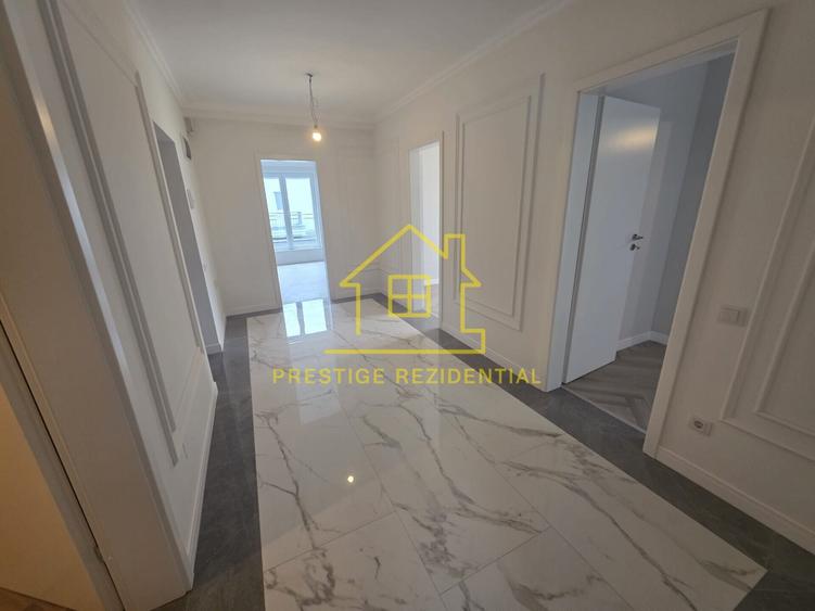 Penthouse cu 4 camere decomandat în Theodor Pallady
