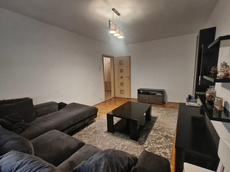 Apartament cu 3 camere în Dacia