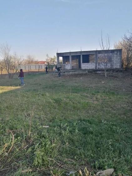 Casă cu 5 camere cu Teren 800 Mp în Negoiești