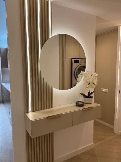Apartament cu 2 camere decomandat, mobilat în Central