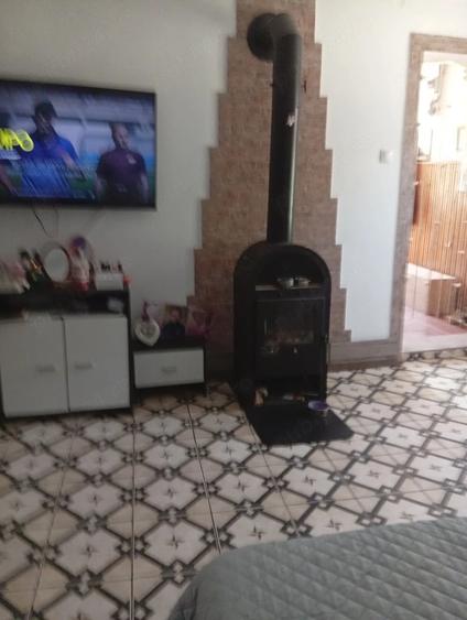 Casă cu 2 camere cu Teren 165 Mp în Central