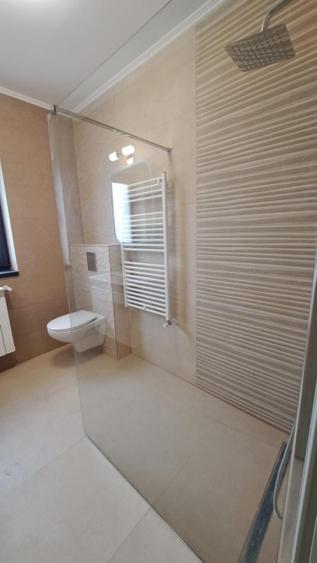 Casă individuală cu 5 camere cu Teren 500 Mp în Balotești