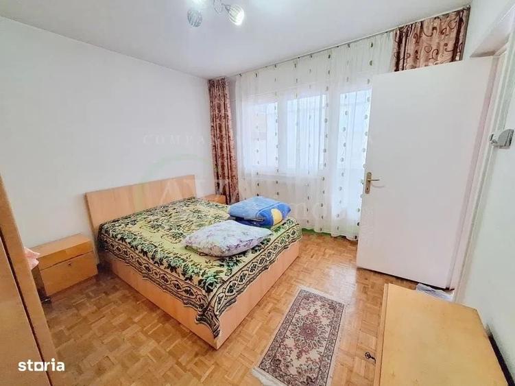 Apartament cu 3 camere semidecomandat în Ultracentral