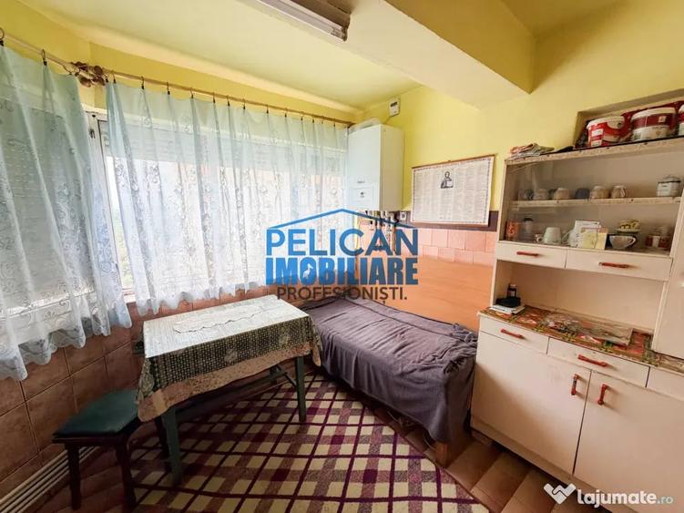 Apartament cu 2 camere decomandat în Spitalului