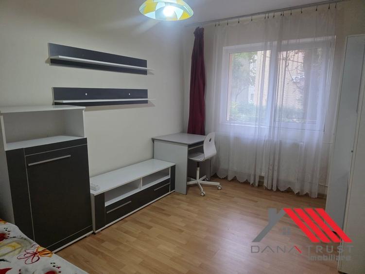 Garsonieră decomandată în Complex Studențesc