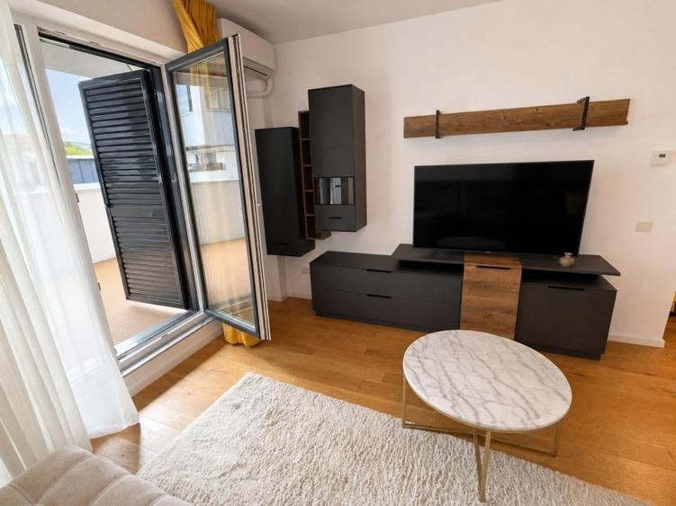 Apartament cu 3 camere decomandat, mobilat în Aviației