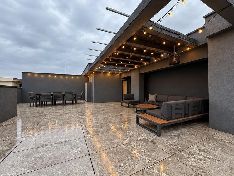 Apartament cu 4 camere decomandat în Berceni