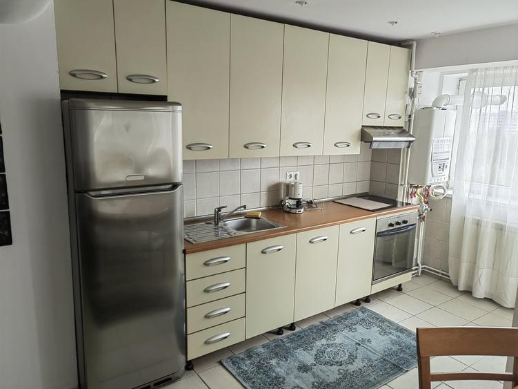 Apartament cu 3 camere decomandat în Unirii