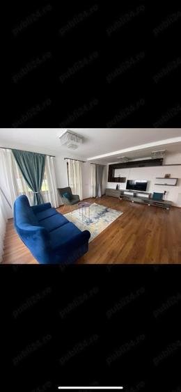 Casă cu 6 camere cu Teren 500 Mp în Centura