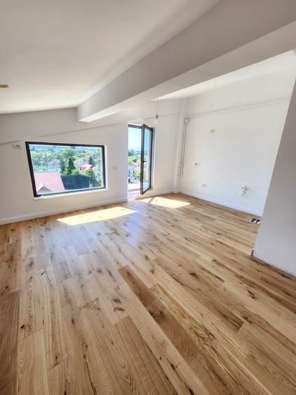 Apartament cu 3 camere în Băneasa