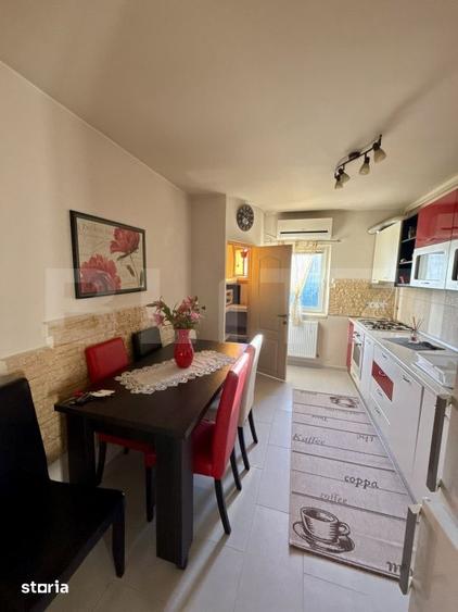 Apartament cu 4 camere decomandat în Est
