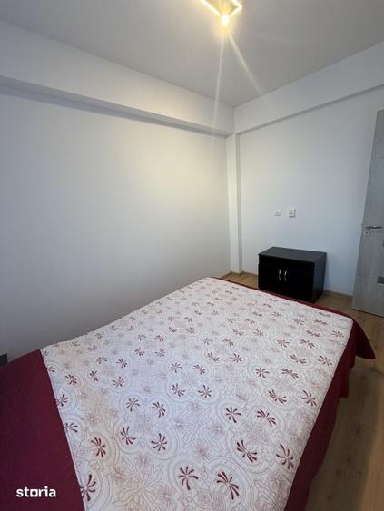 Apartament cu 3 camere semidecomandat în Pielești