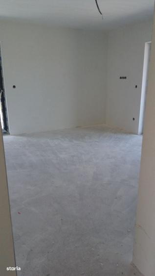 Apartament cu 4 camere, mobilat în Central