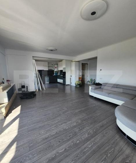 Apartament cu 3 camere semidecomandat, mobilat în Grigorescu