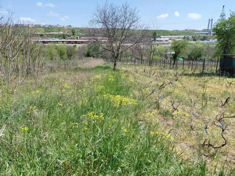 Teren de 3250 mp, în Central